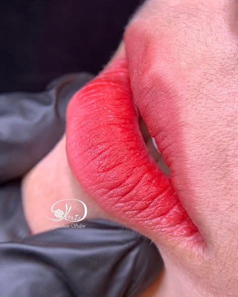 【台南霧唇】新式減法霧唇改烏，顏色會是迷人的粉色唷